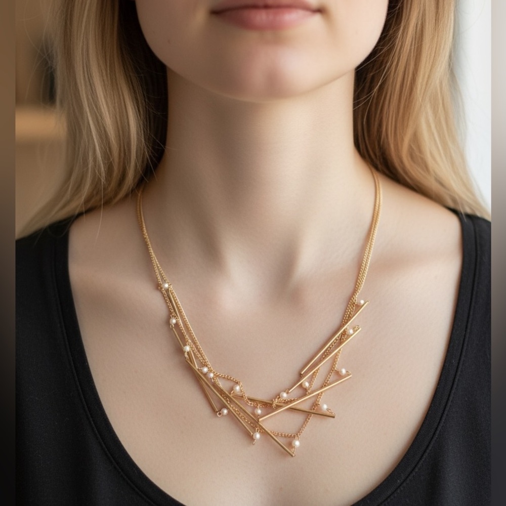 Elegant Gold Necklace with Pearl Accents